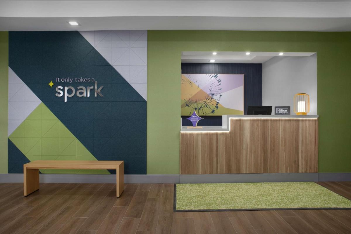 Spark by Hilton Miami Doral - Housity