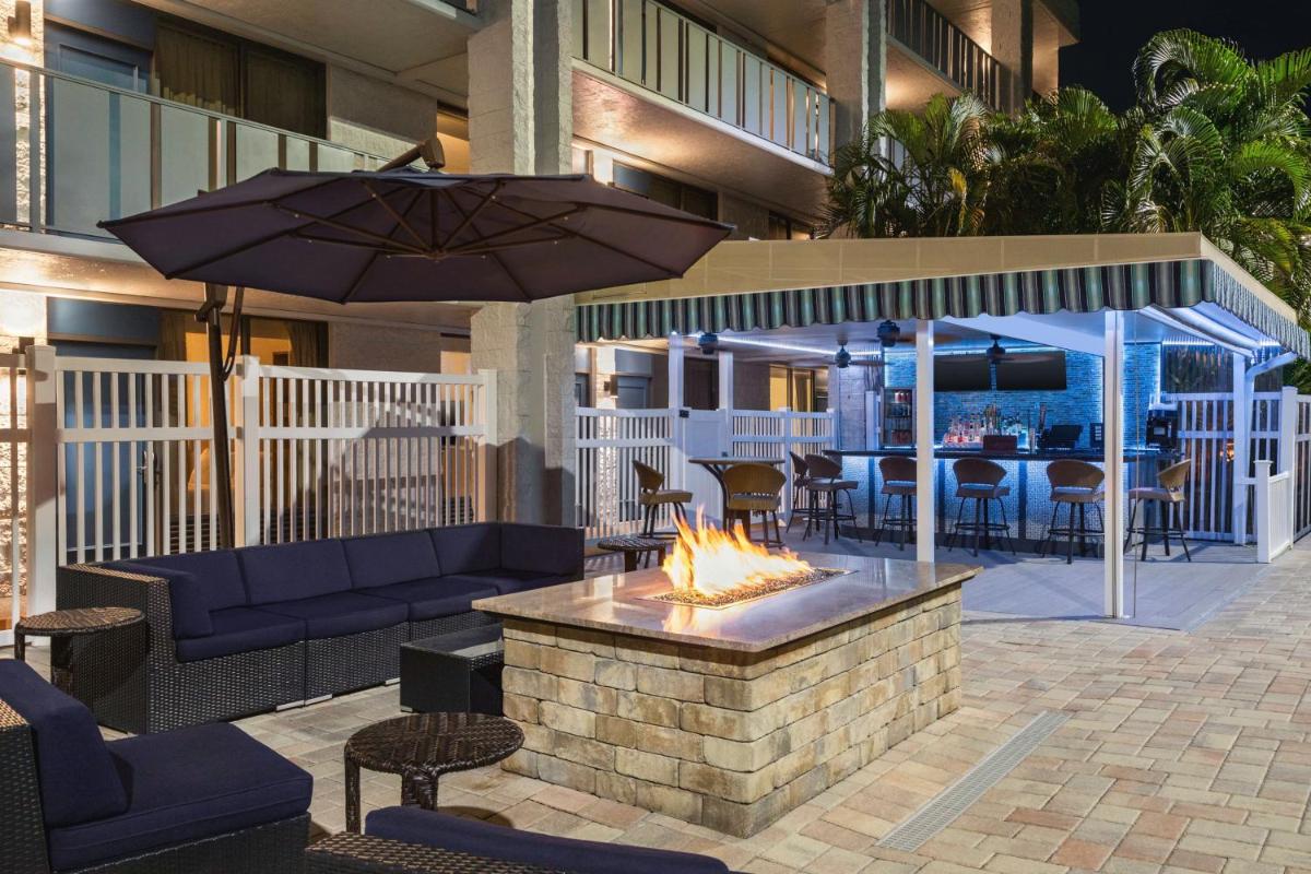 Spark by Hilton Sarasota Siesta Key Gateway - Housity
