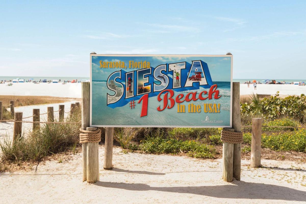 Spark by Hilton Sarasota Siesta Key Gateway - Housity