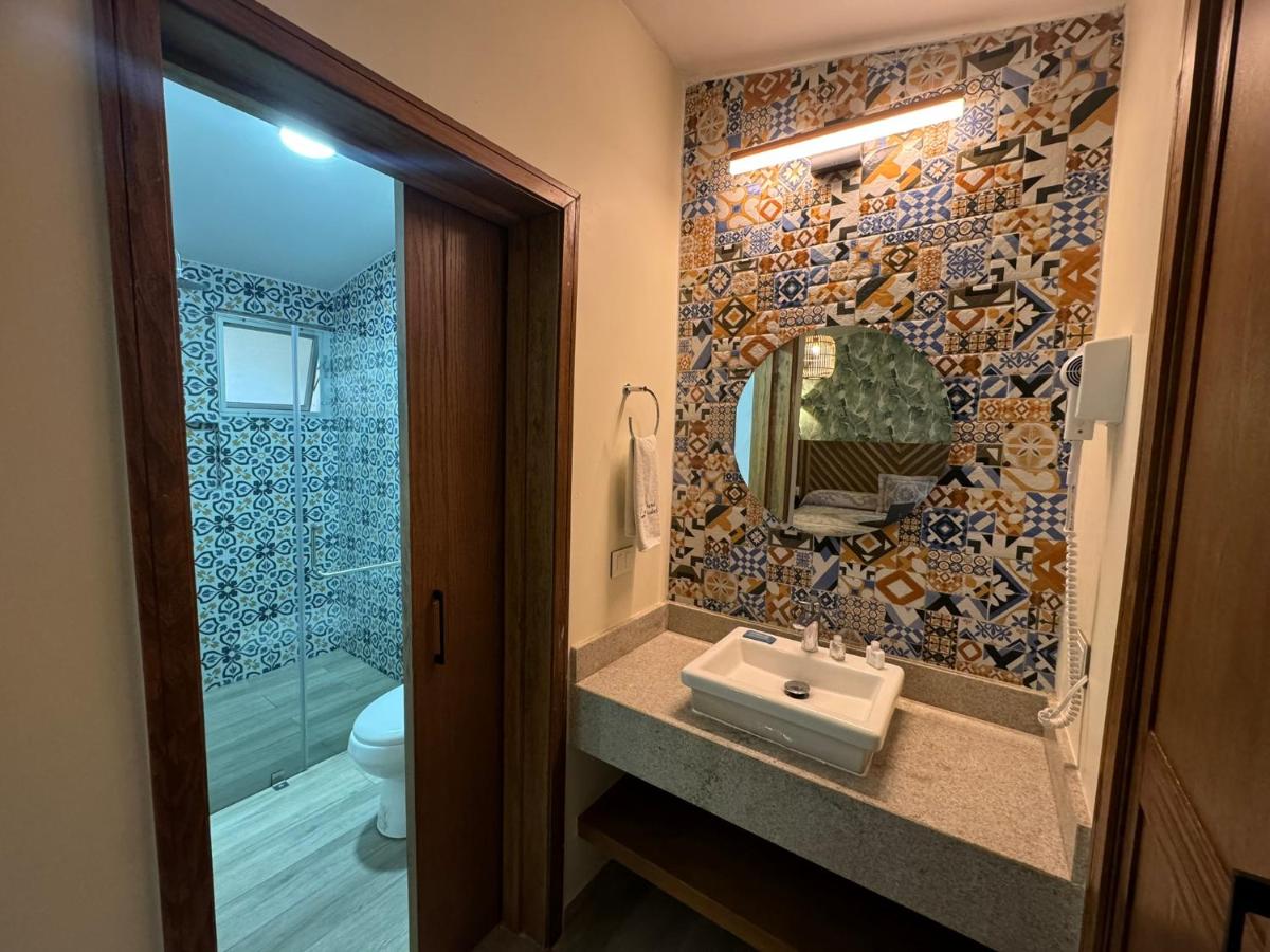Hotel Isabel - Housity