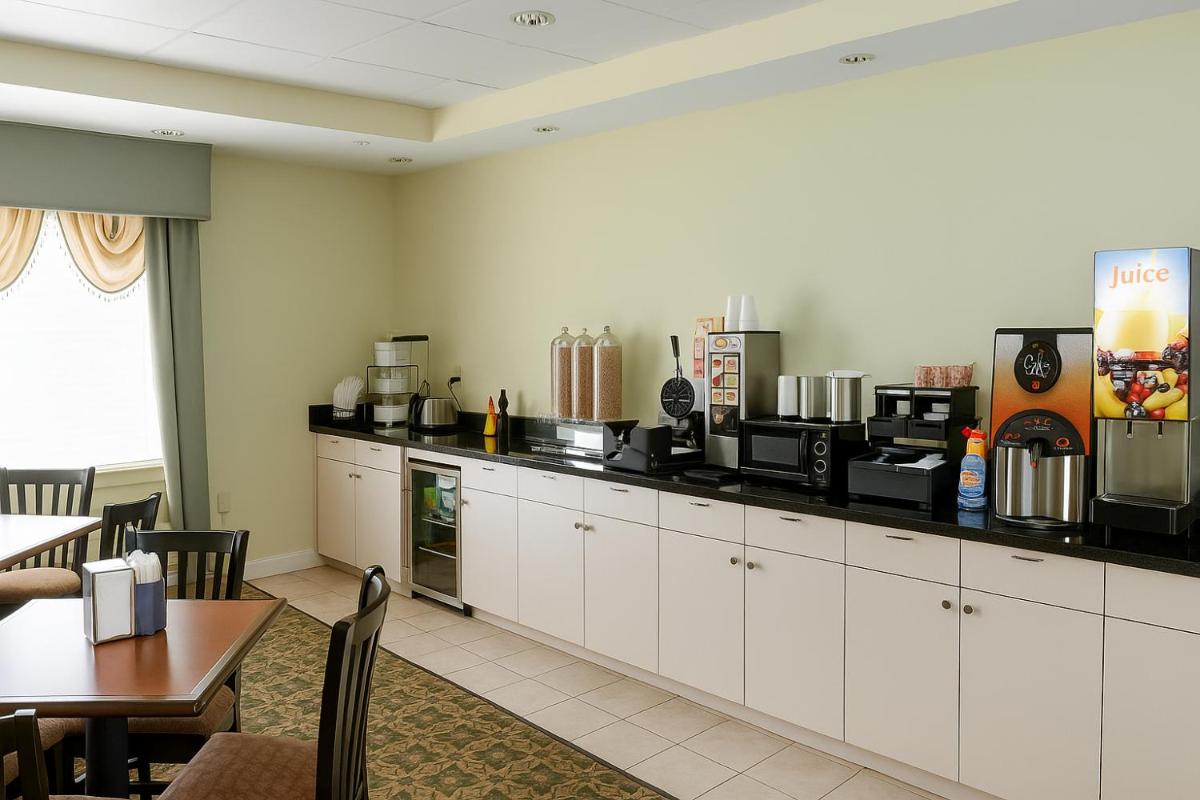 Ambassador Inn & Suites Tuscaloosa University I-20 - Housity