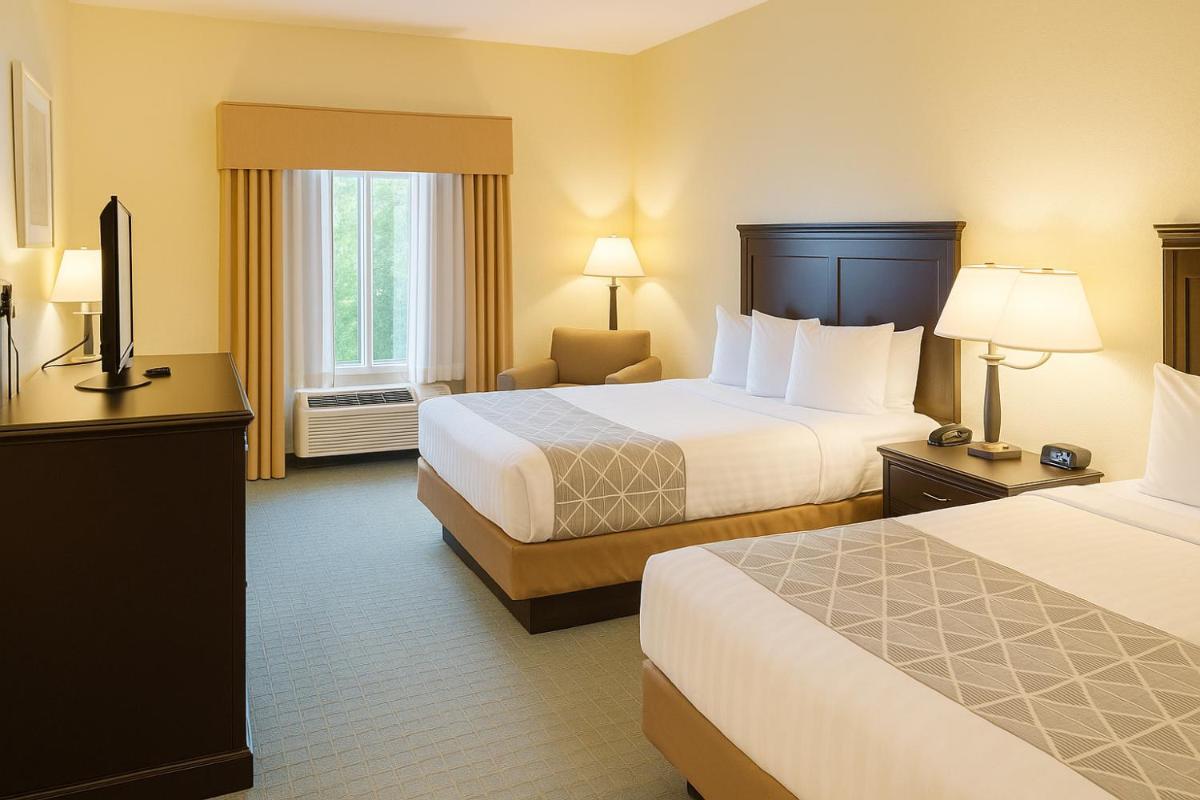Ambassador Inn & Suites Tuscaloosa University I-20 - Housity