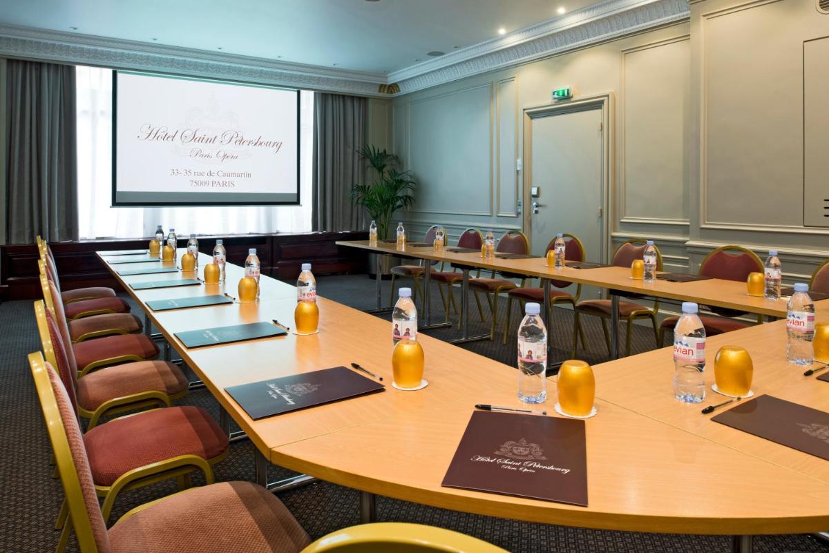 Espace de conférence ou salle de réunion dans l'établissement Hôtel Saint-Pétersbourg Opéra & Spa