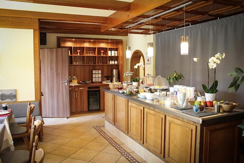 Hotel Rosenhof Garni - Housity