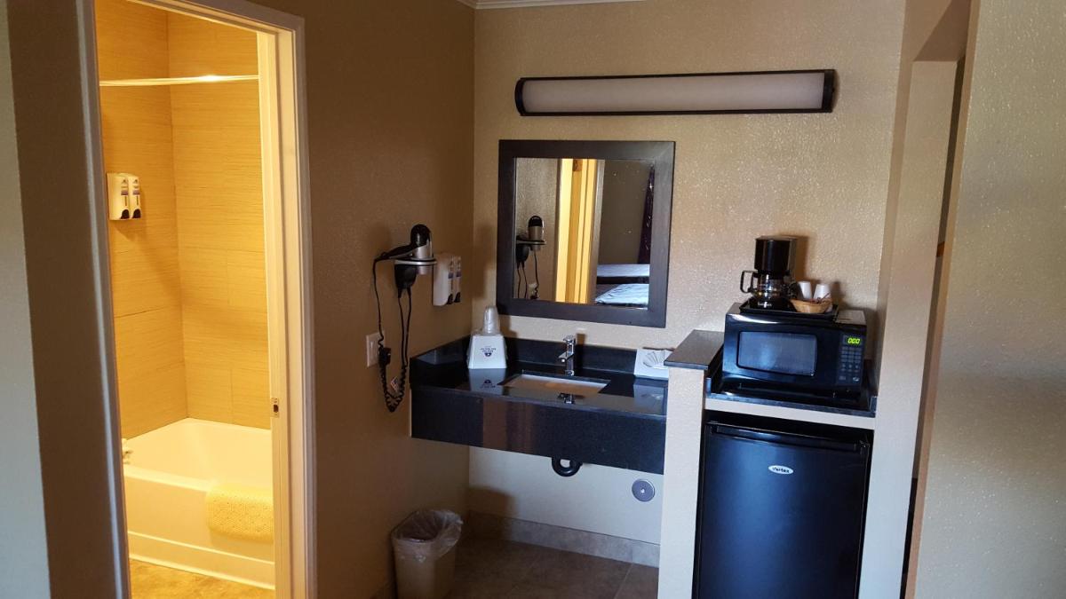 Anaheim Astoria Inn & Suites - Housity