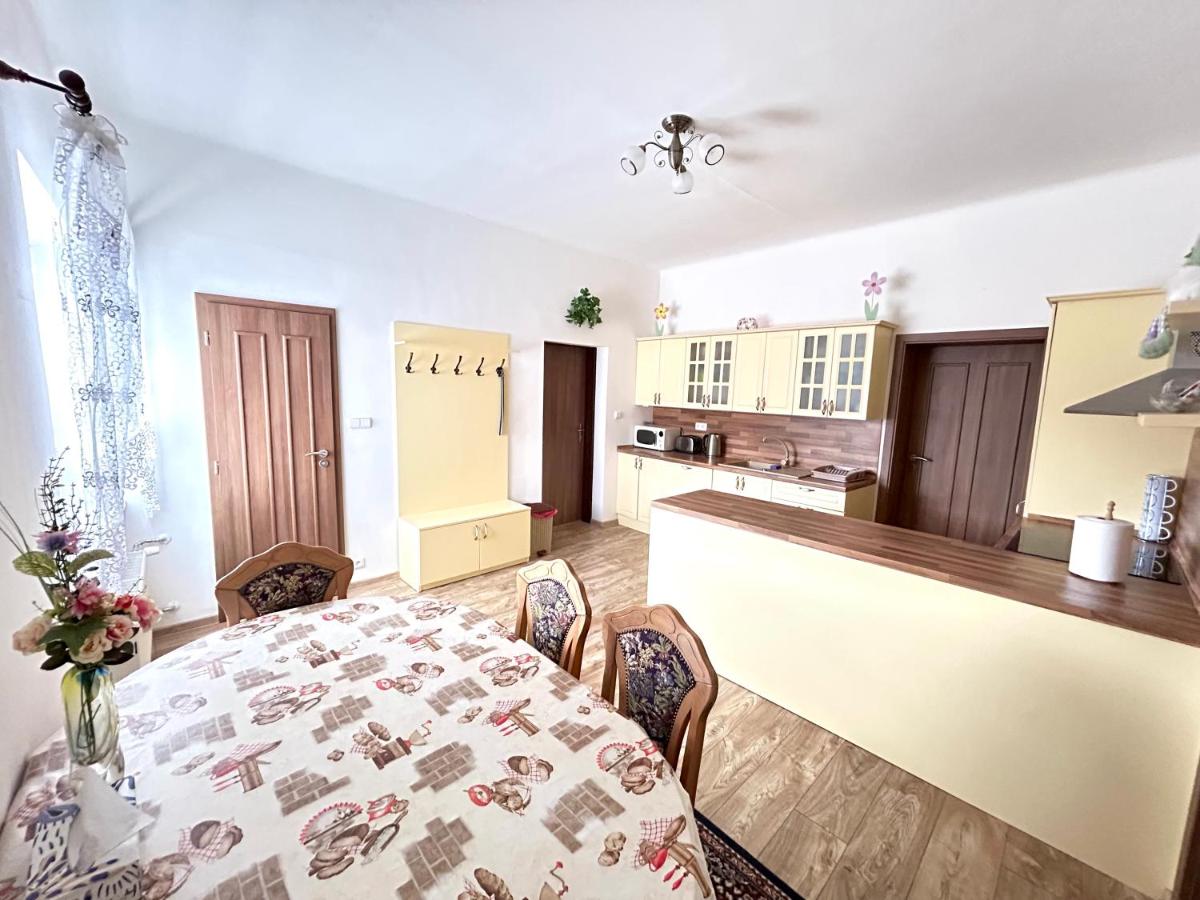 Apartmány U sv. Anny - Housity