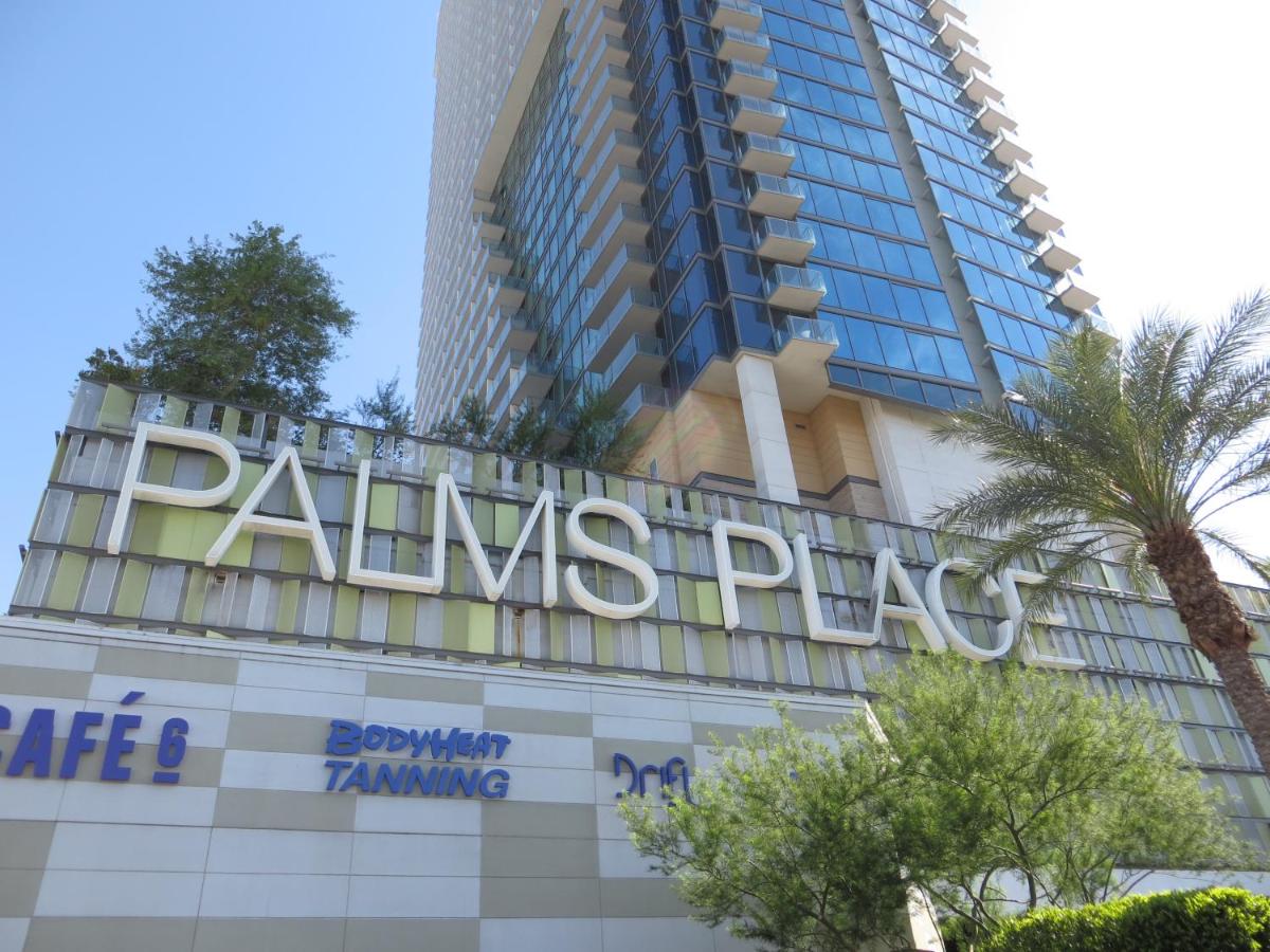 Palms Place 33rd Floor with Mountains Views - Housity