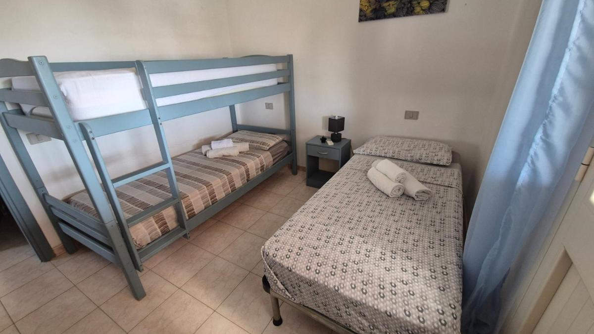 Piero's Apartment Calasetta - Housity