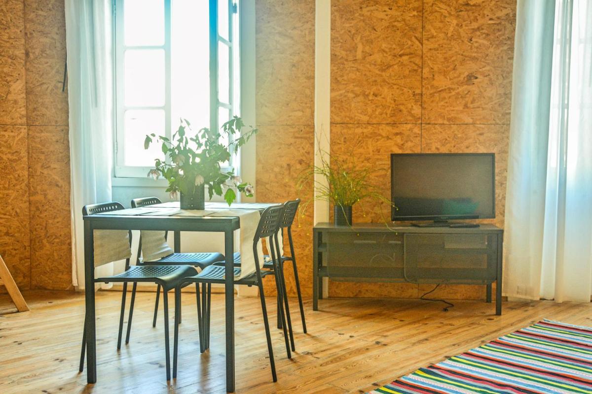 Aveiro Train Studios - Housity