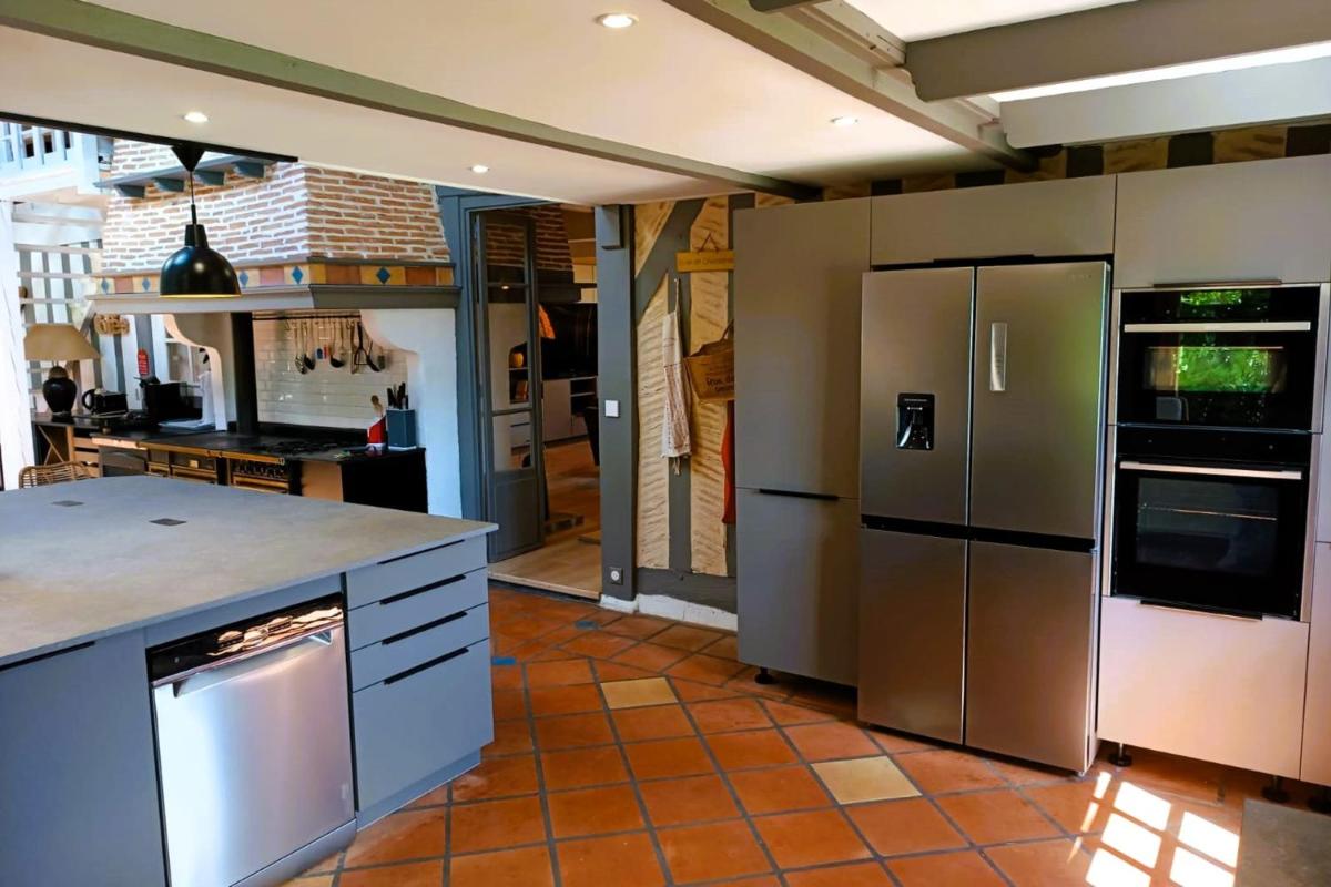 Villa 230 M2 With Garden Lac De Léon And Ocean - Housity