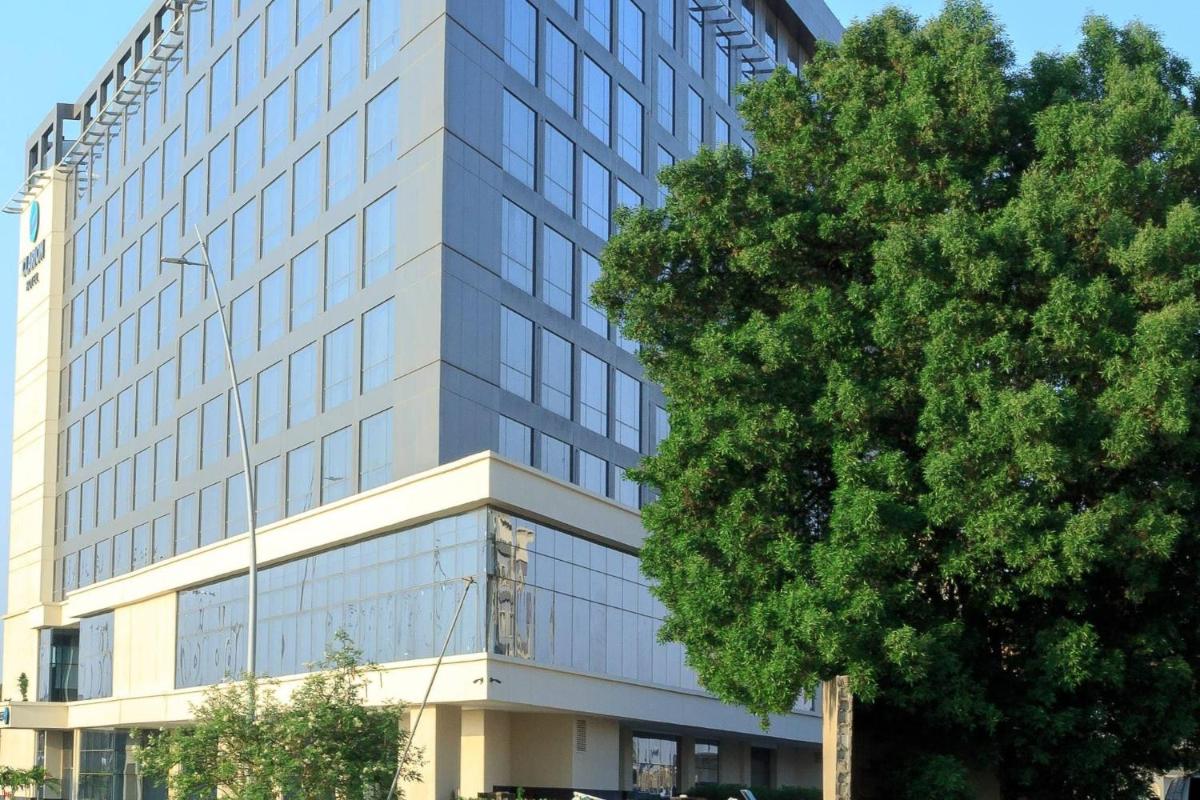 Clarion Hotel Jeddah Airport - Housity