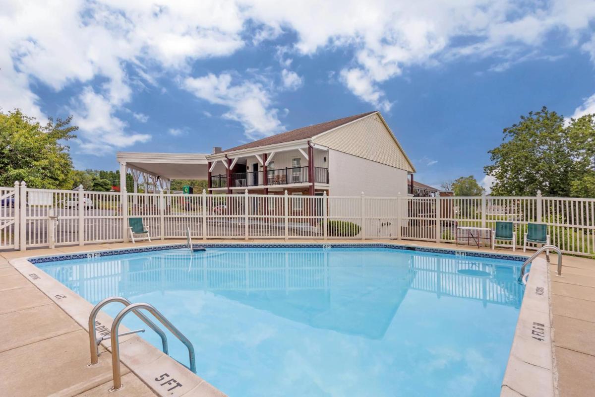 Quality Inn Smoketown - Lancaster Area - Housity