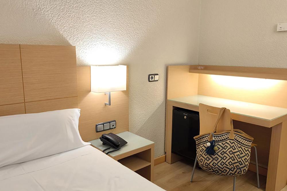Hotel Condes de Haro - Housity