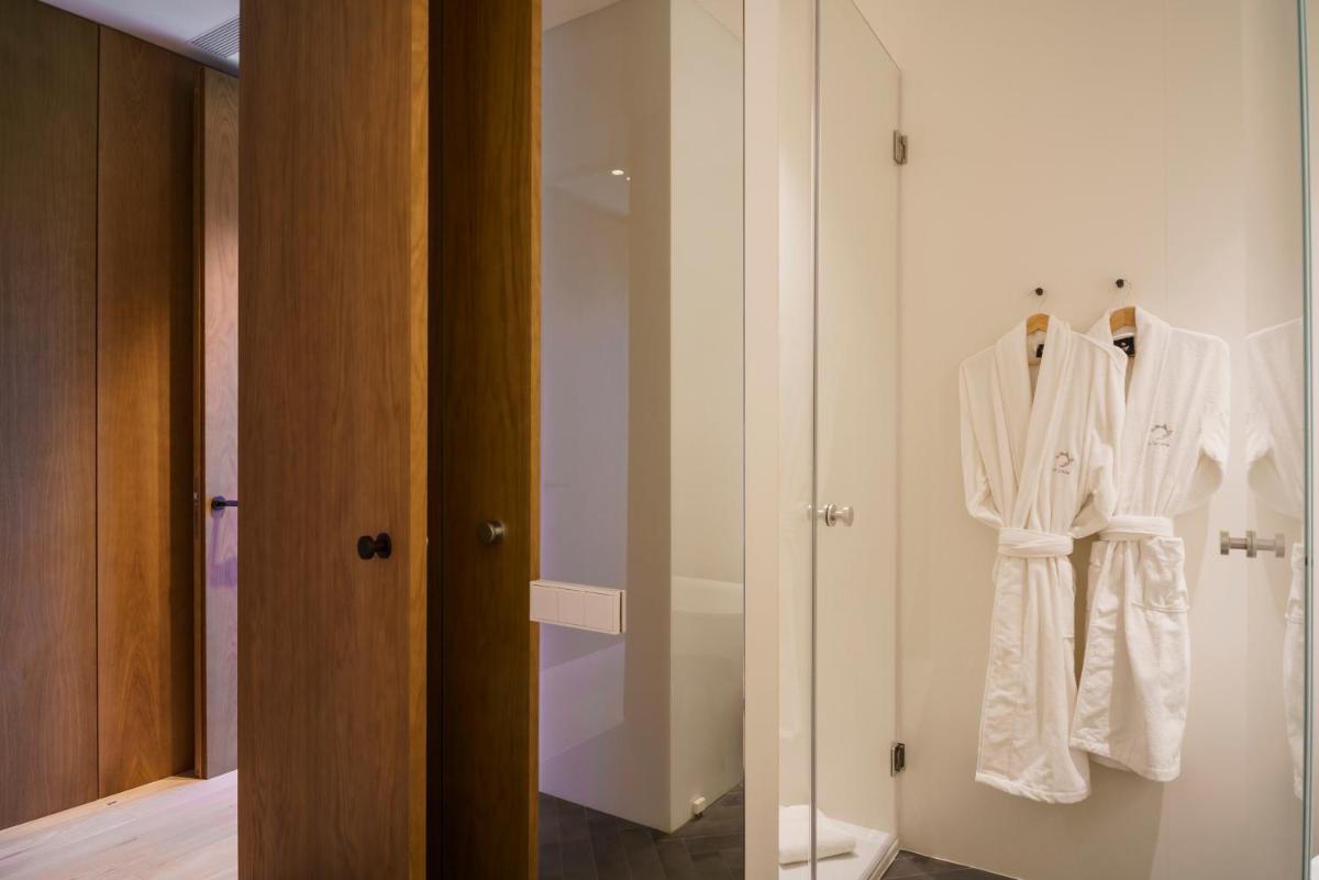 Un baño de La Galiana Golf Resort - Adults Only
