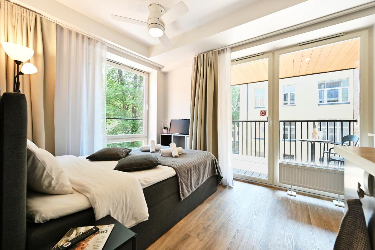Thomas' Home - Trendy, Central & Balcony - Housity