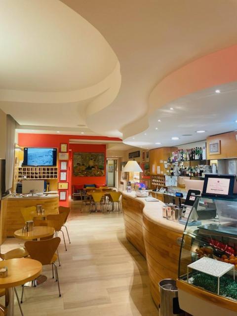Albergo Ristorante Corsini - Housity