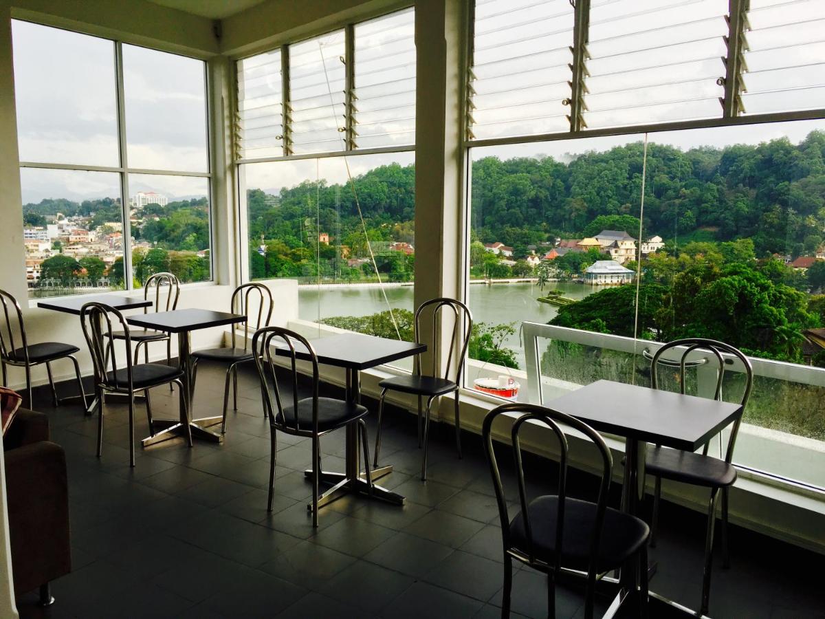 Suitetrails - Kandy Supreme Hotel