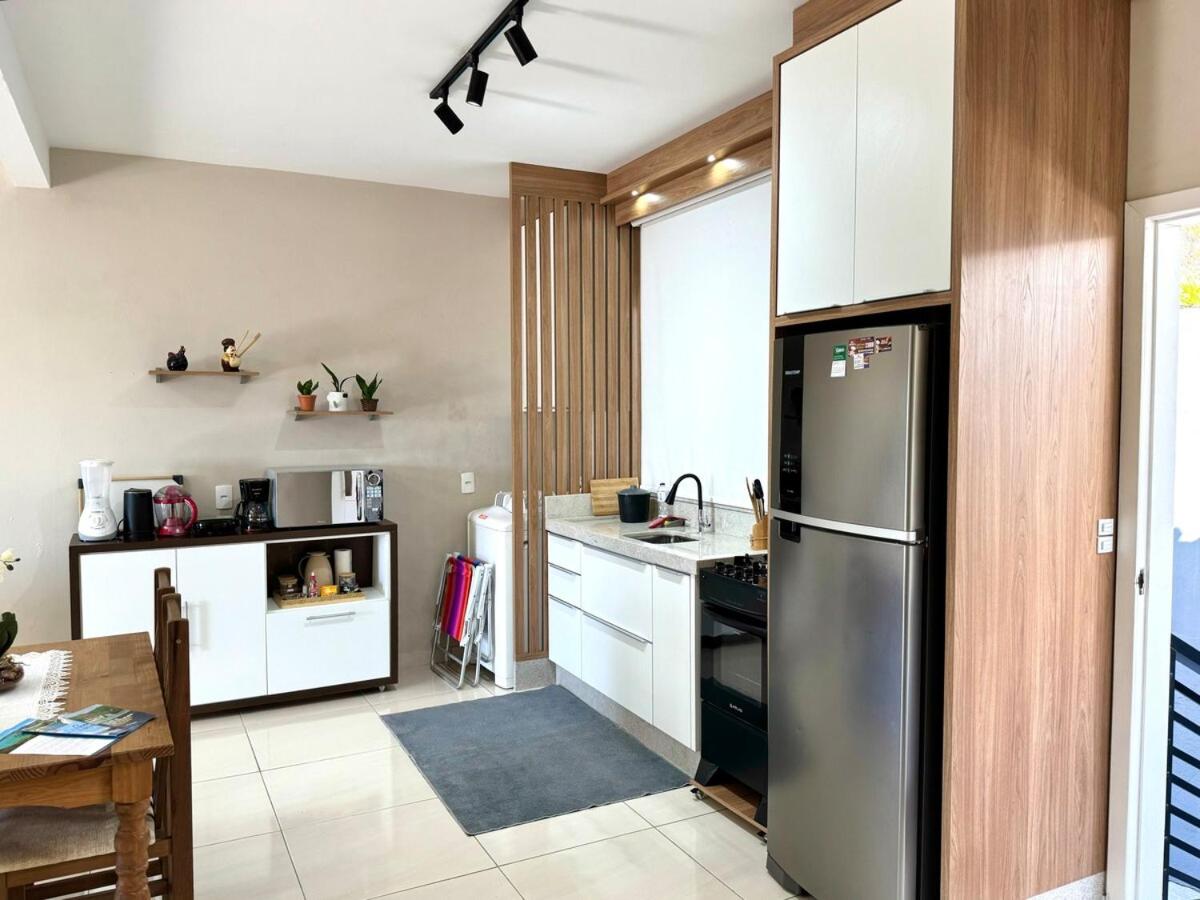 Loft para locação em Calheiros Governador Celso Ramos - Housity