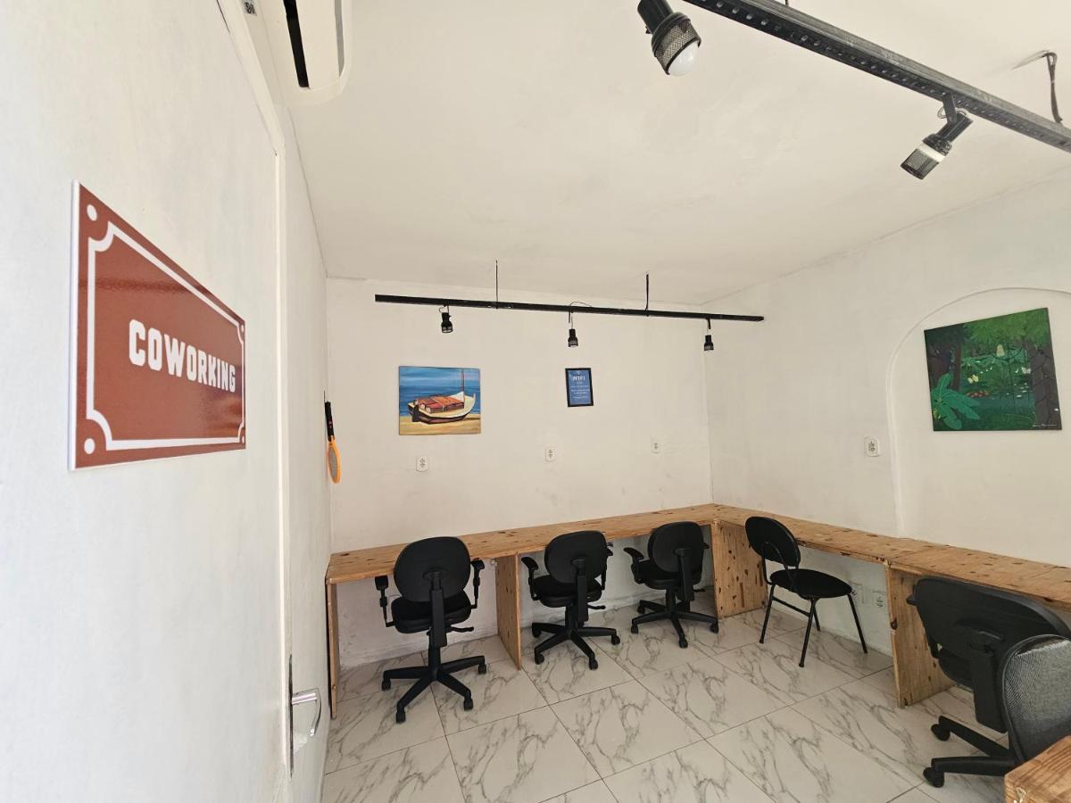 Nomads Hostel Multicultural &amp; Coworking - Housity