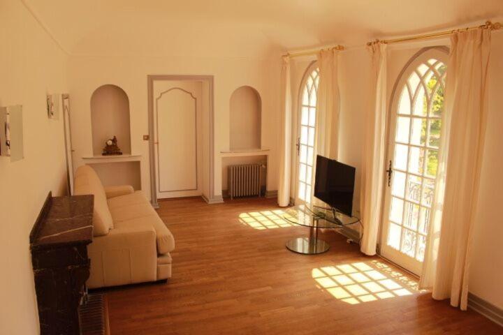 Chateau Castelrives - Housity