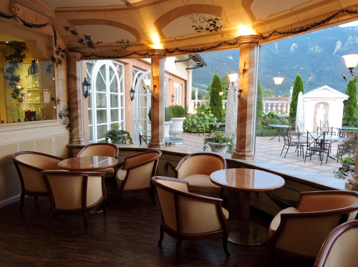 Ein Restaurant oder anderes Speiselokal in der Unterkunft Boutique Hotel Residenz Winkler