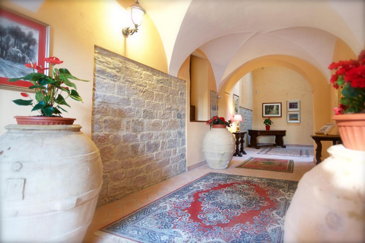 Rosso Porpora - Housity
