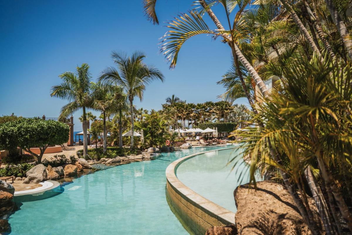 Piscina en o cerca de JOIA El Mirador by Iberostar -Adults Only
