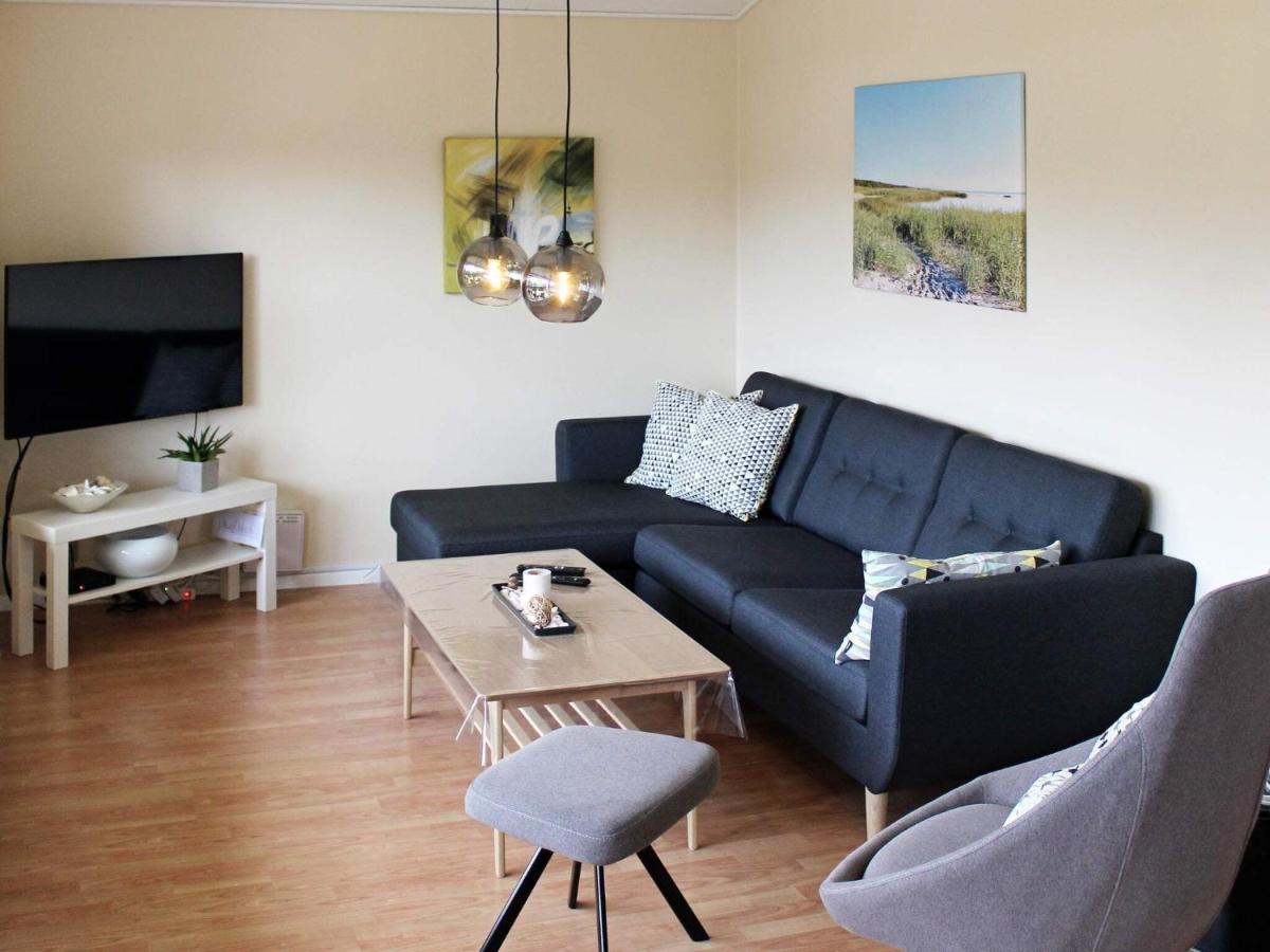 6 person holiday home in Hadsund - Housity