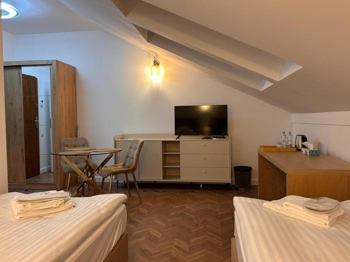 Red Barn - Housity