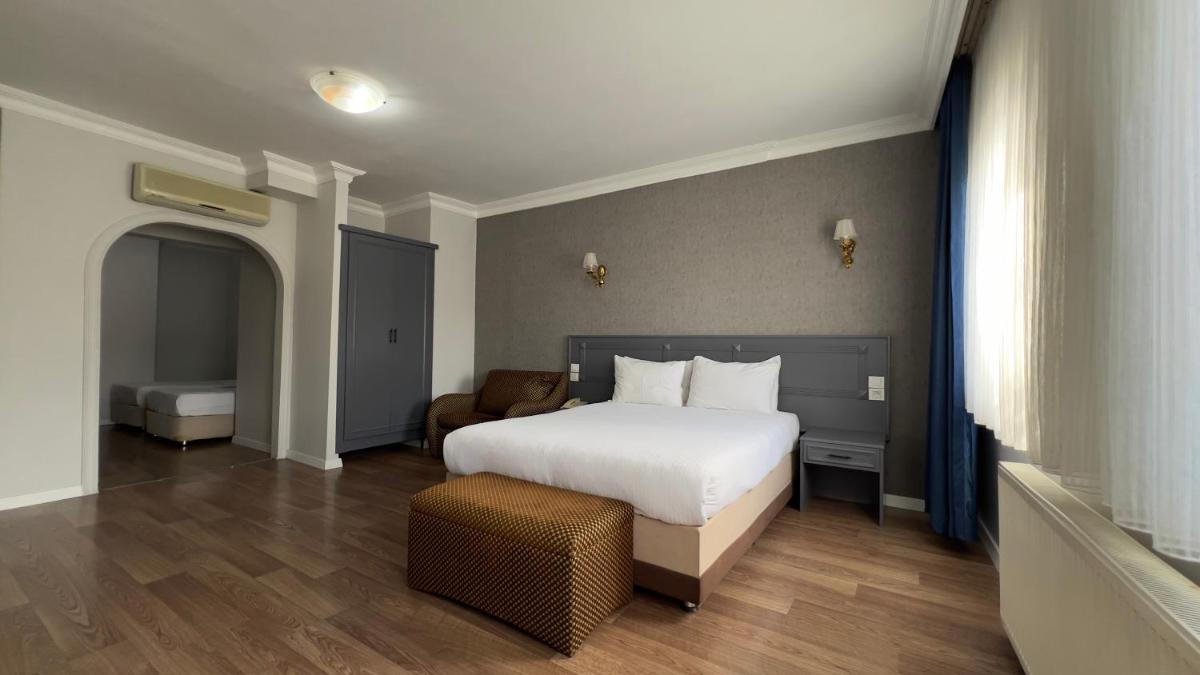 ROYAL 52 - Housity