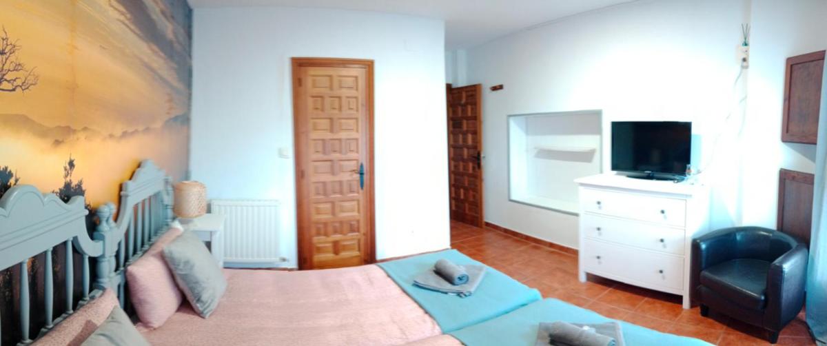 Hostal Urries Restaurante - Housity