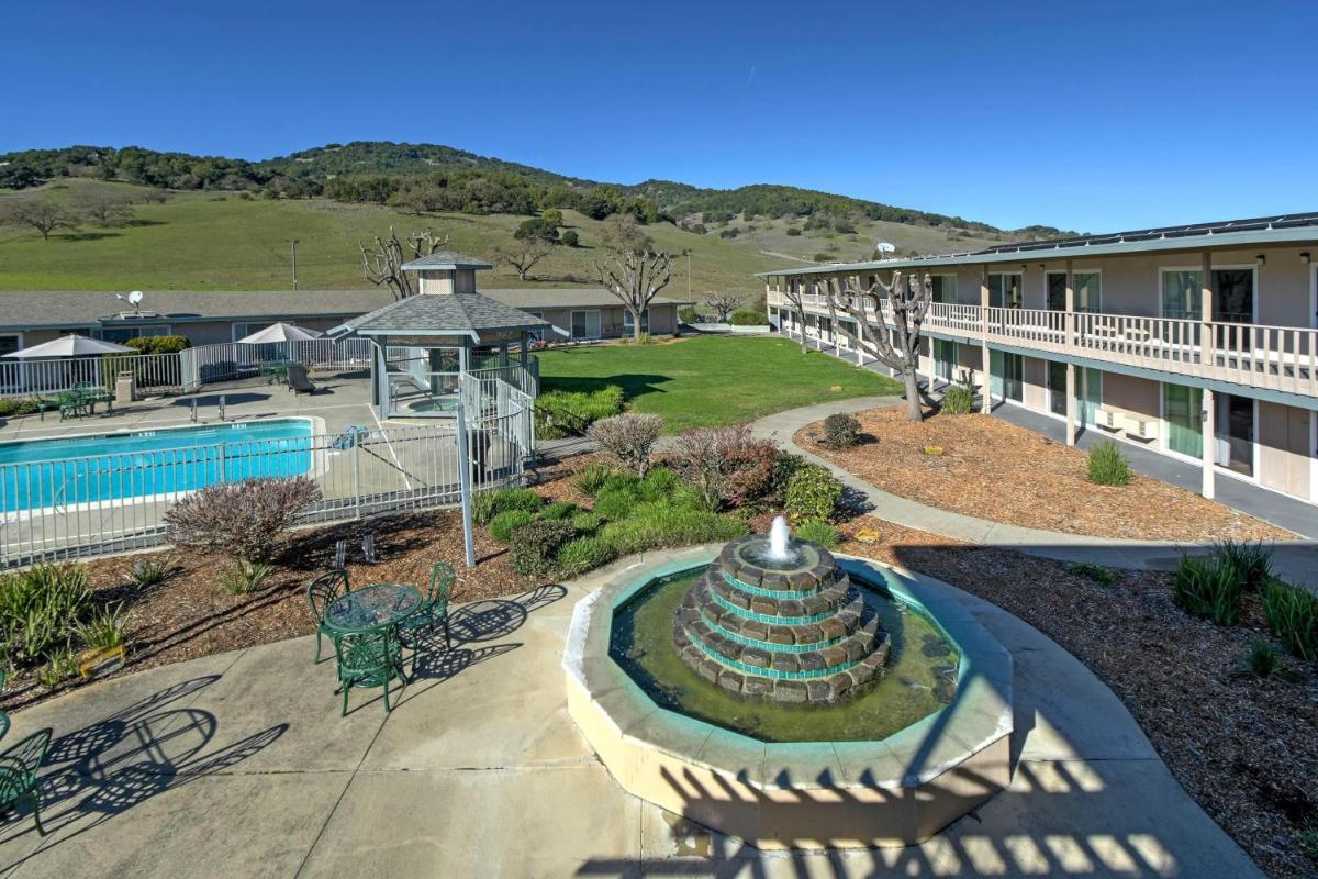 Days Inn by Wyndham Novato/San Francisco - Housity