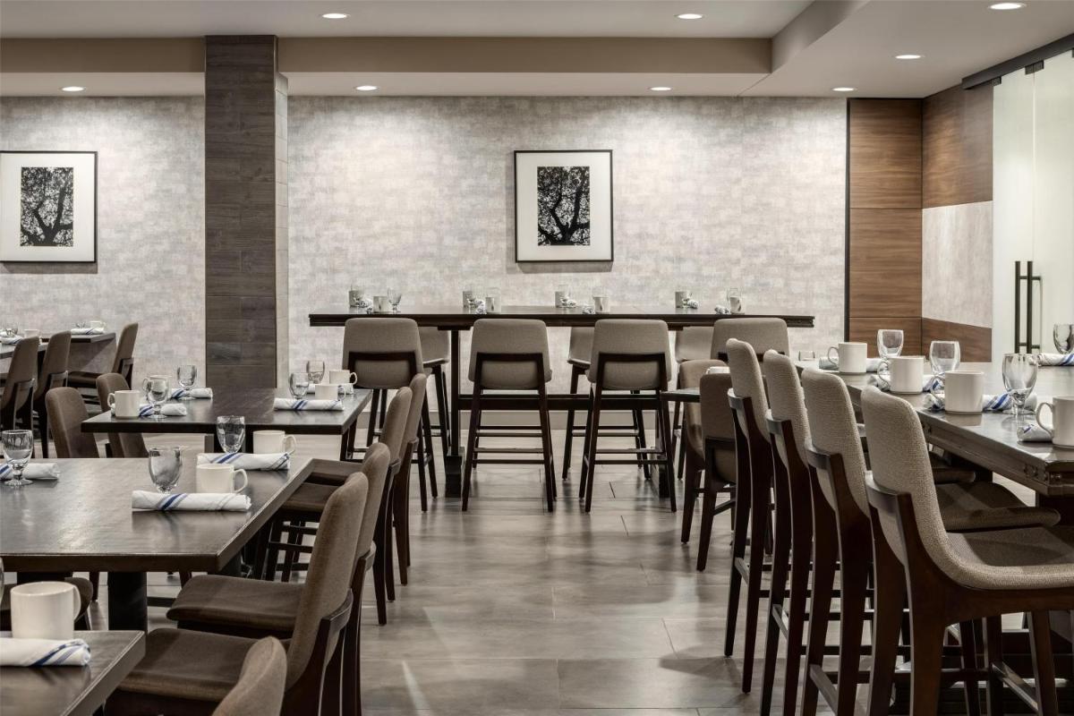 DoubleTree by Hilton Bloomington Minneapolis South - Housity