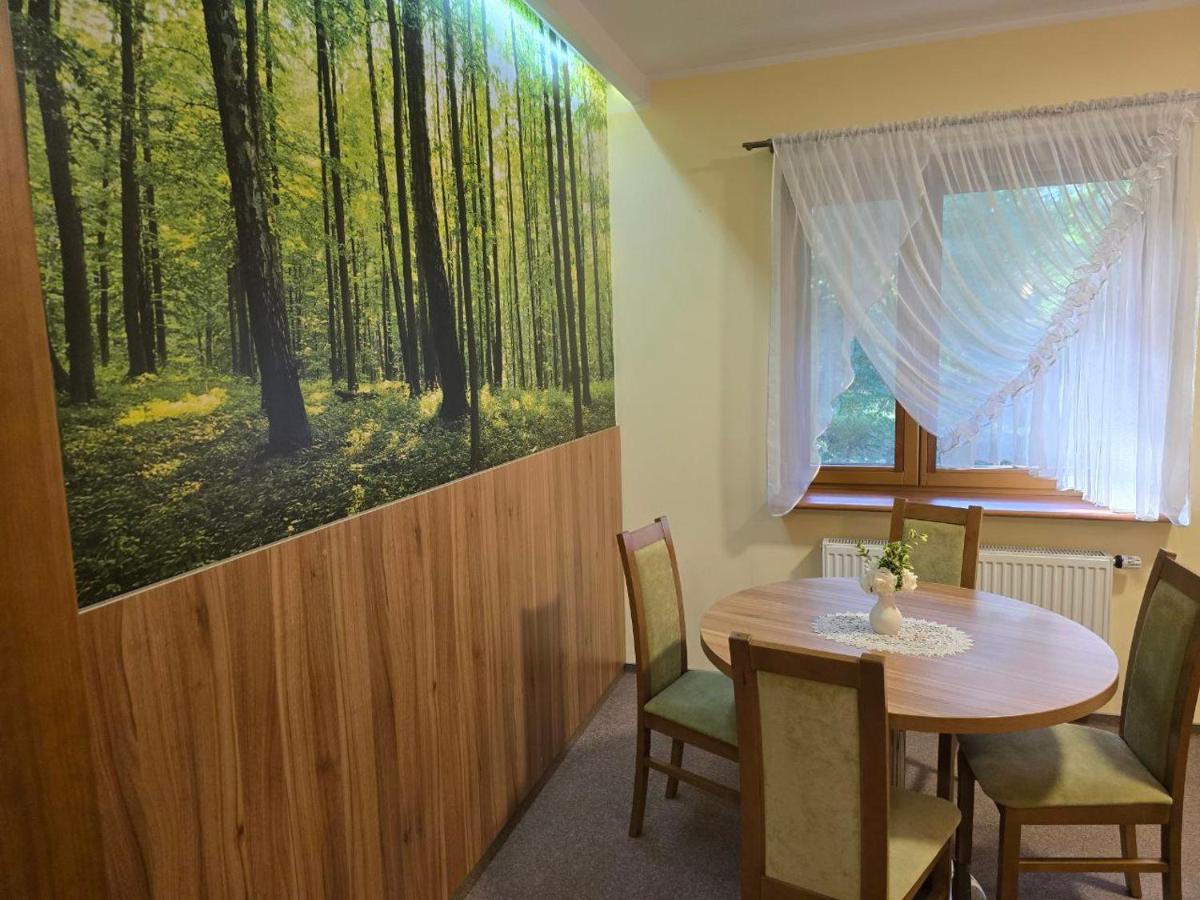 Leśny Ośrodek Szkoleniowy w Puszczykowie - Housity