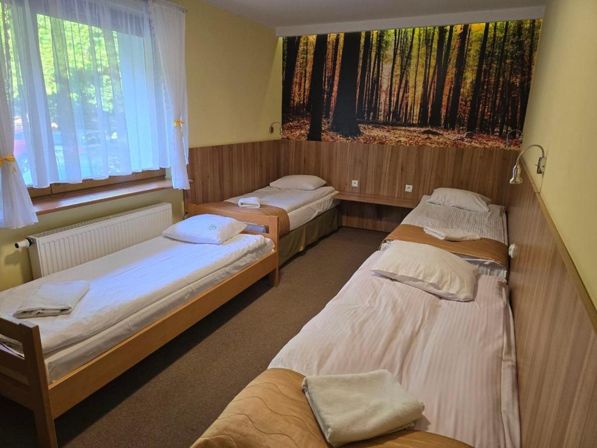 Leśny Ośrodek Szkoleniowy w Puszczykowie - Housity