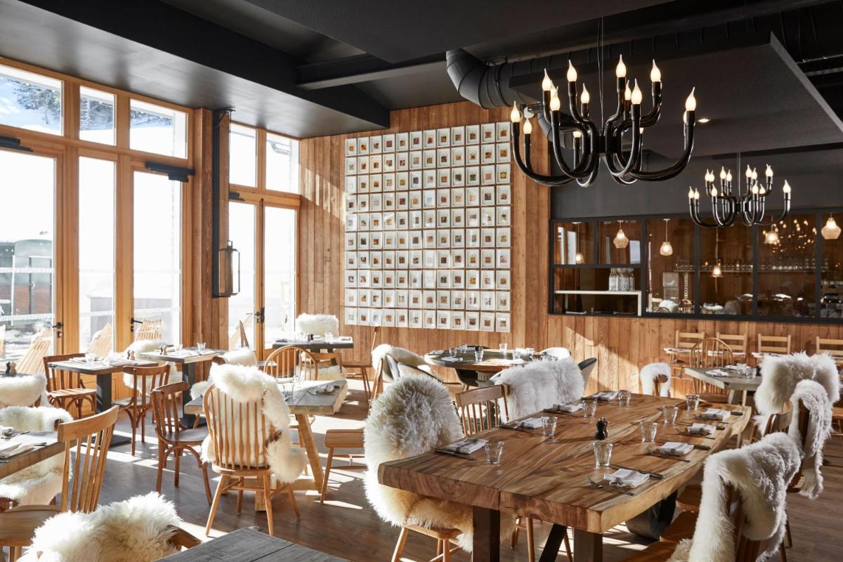 Restaurant ou autre lieu de restauration dans l'établissement Ecrin Blanc Resort Courchevel - Aquapark