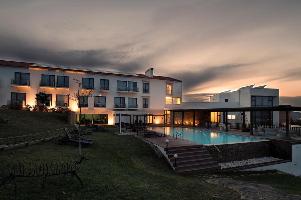 A piscina em ou perto de Real Abadia, Congress & Spa Hotel