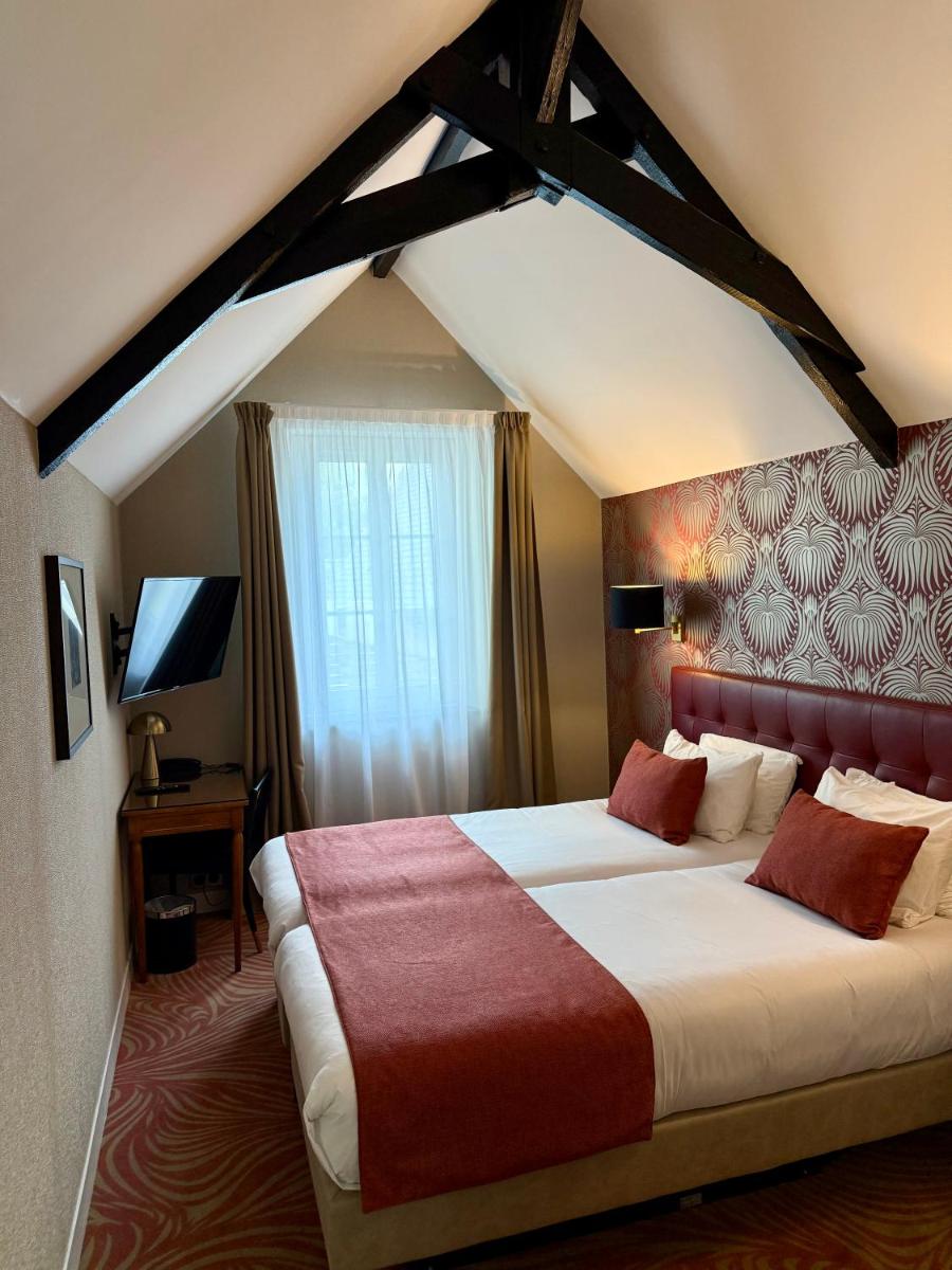 Churchill Hotel Bayeux Centre - Housity