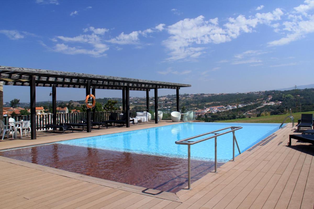 A piscina em ou perto de Real Abadia, Congress & Spa Hotel