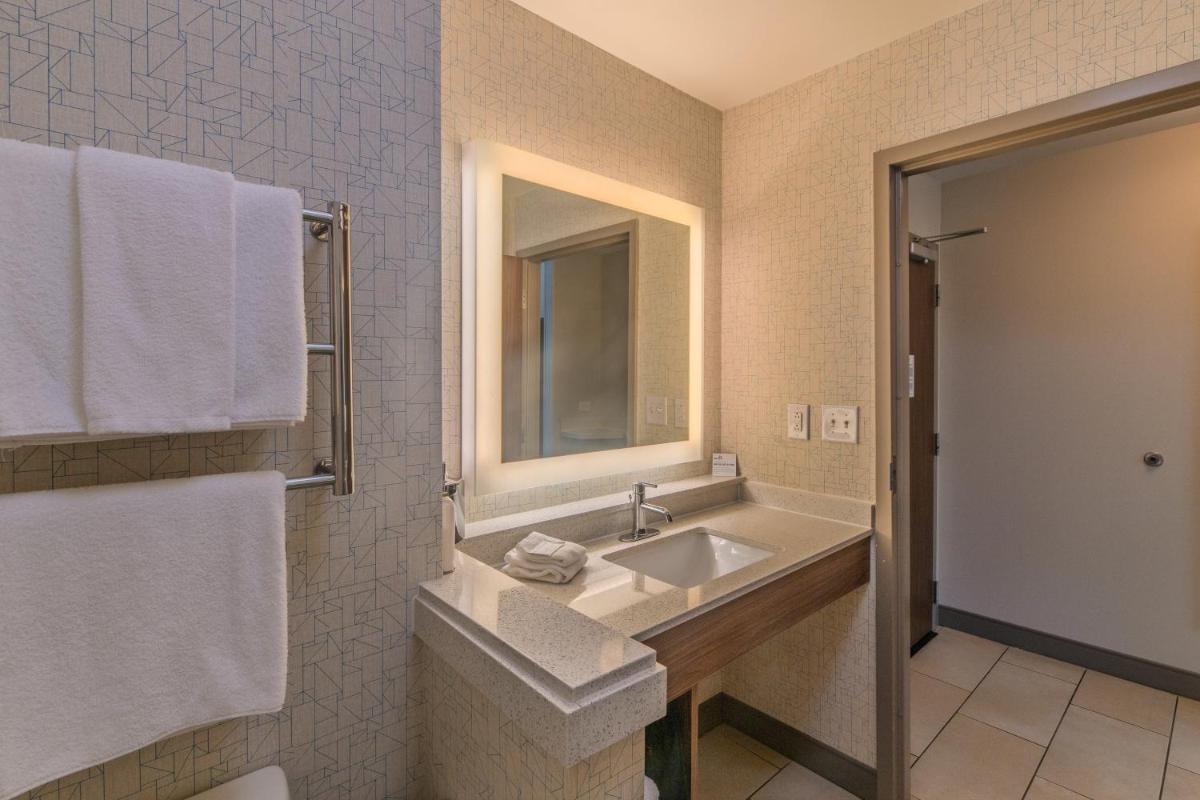 Holiday Inn Express Jasper, an IHG Hotel - Housity