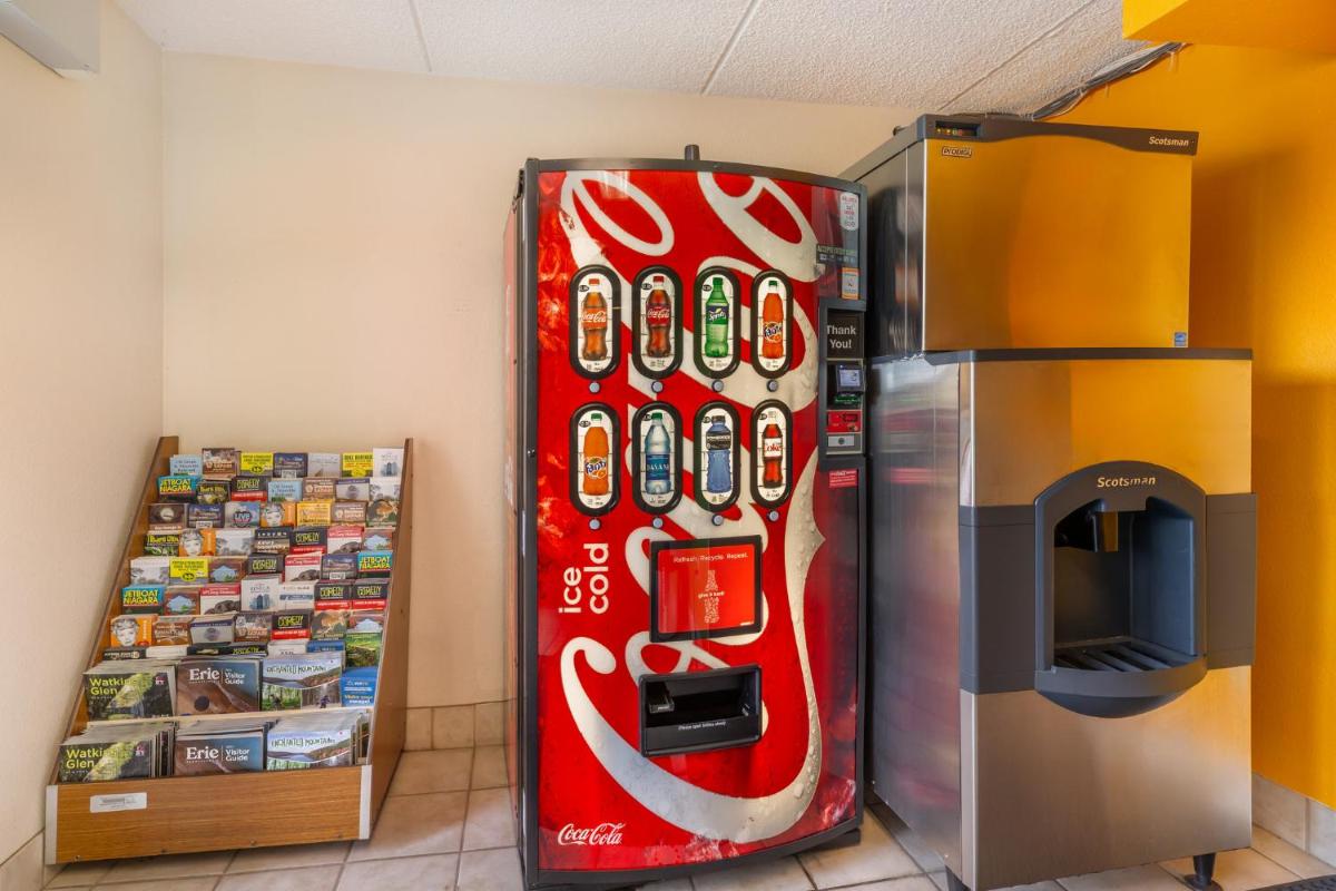 Red Roof Inn Erie – I-90 - Housity