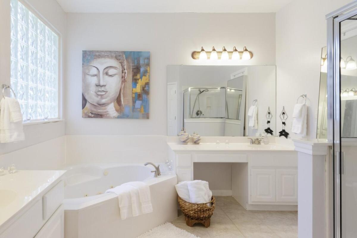 Family Stays At Forest Creek - Housity