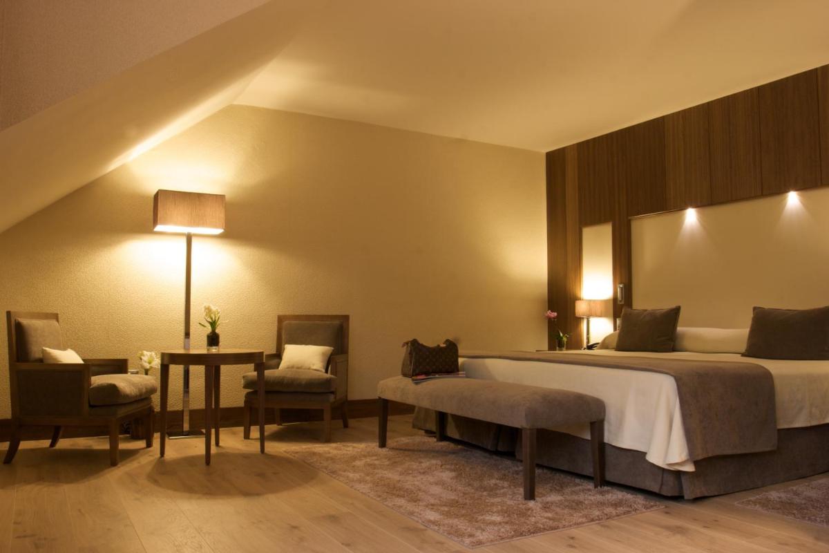 Cama o camas de una habitación en Gran Hotel Balneario De Puente Viesgo