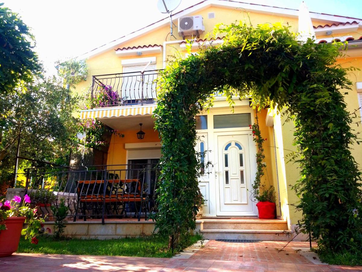 Sonja Vacation House - Housity