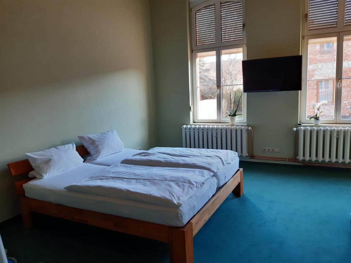 Pension Hotel Zum Engel - Housity