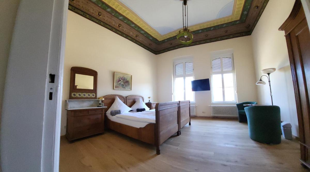 Pension Hotel Zum Engel - Housity