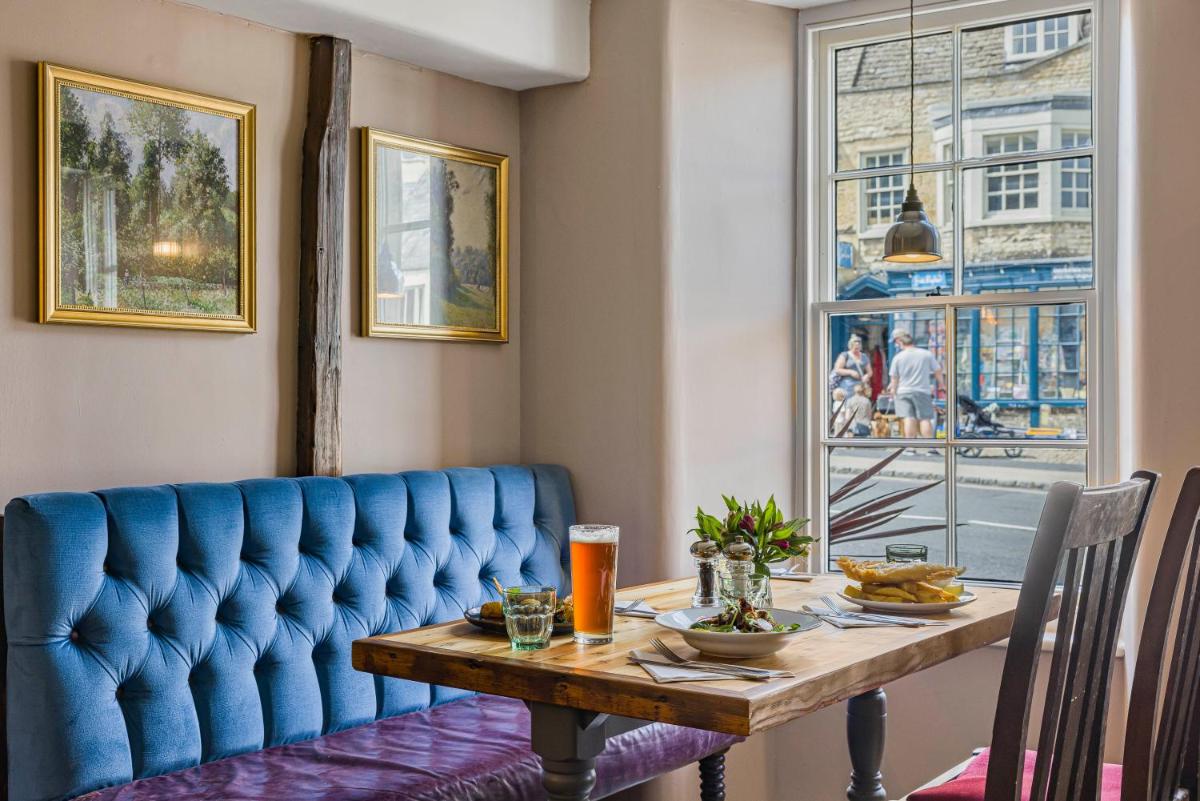 The Golden Pheasant Inn - Housity