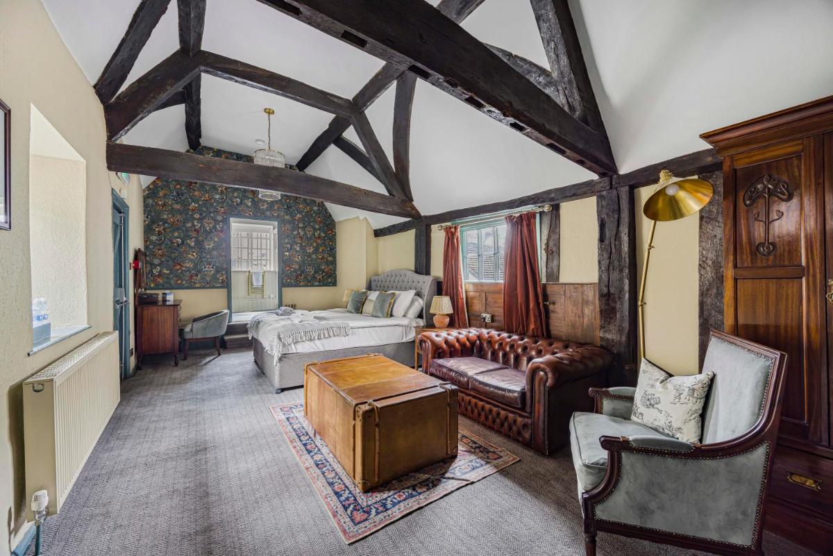 The Golden Pheasant Inn - Housity