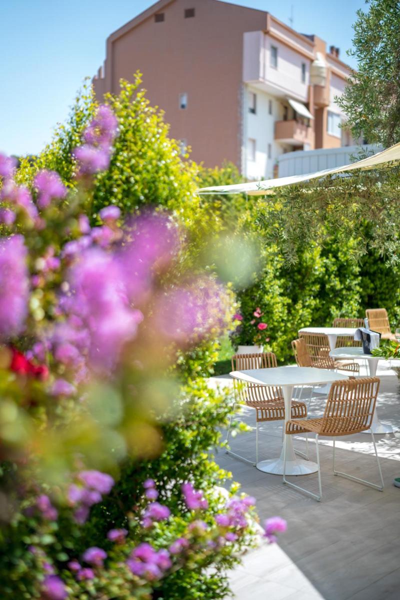 Hotel Carlo Felice Sassari - Housity