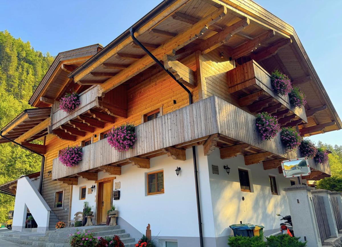 Ferienwohnungen Kieferbachtal - Housity